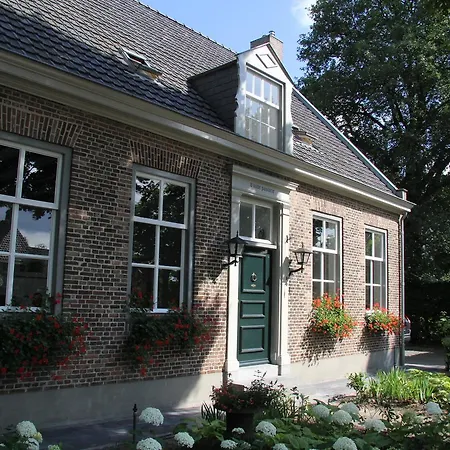 De Oude Pastorie 3*